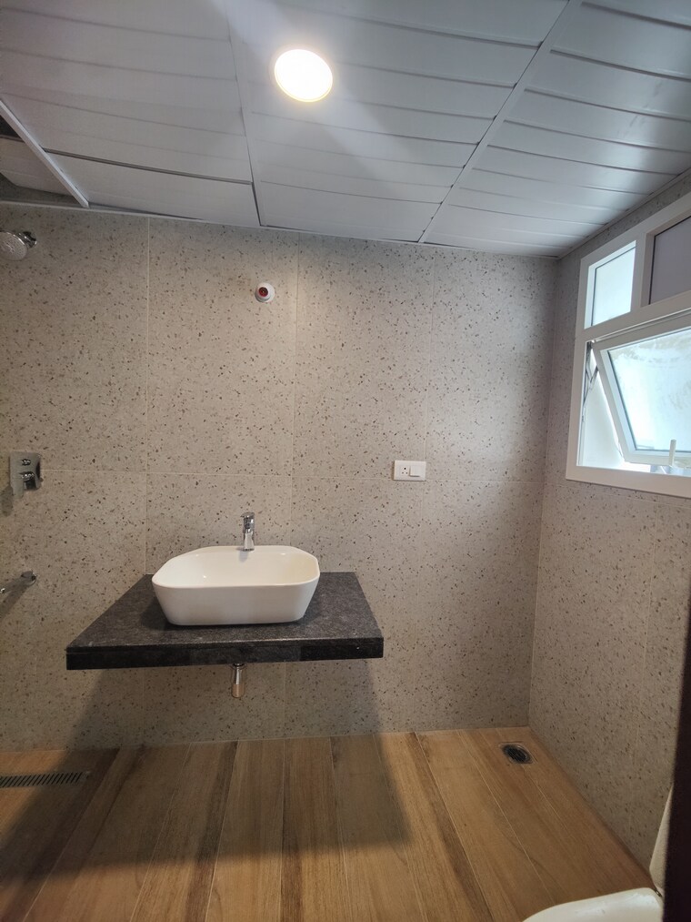 Bathroom, prestige-beverly-hills 3 Bedroom 2124 Sq.Ft. Apartment In Kokapet Hyderabad 9869552