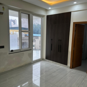 Room in 3 BHK Apartment at Ram Shanti Apartment, Sector 52 – for Rent