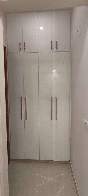 Building Lobby in 4 BHK Builder Floor at South City 2 – for Sale