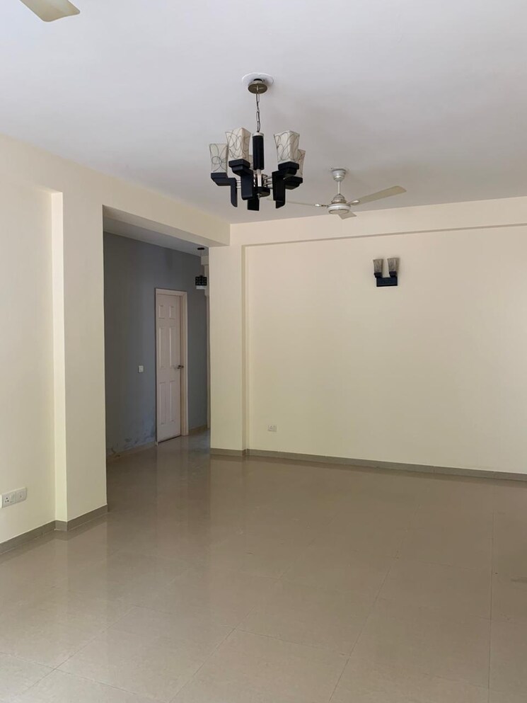 Room, emaar-mgf-emerald-hills 3 Bedroom 267 Sq.Yd. Builder Floor In Sector 65 Gurgaon 9874653