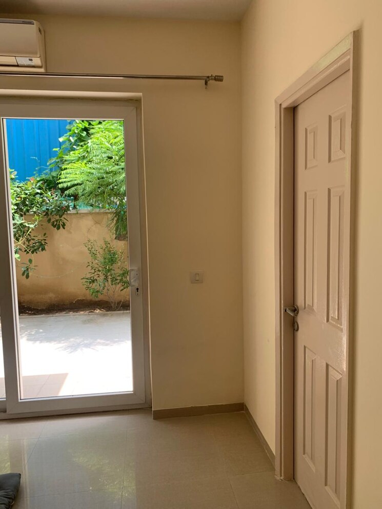 Room, emaar-mgf-emerald-hills 3 Bedroom 267 Sq.Yd. Builder Floor In Sector 65 Gurgaon 9874653