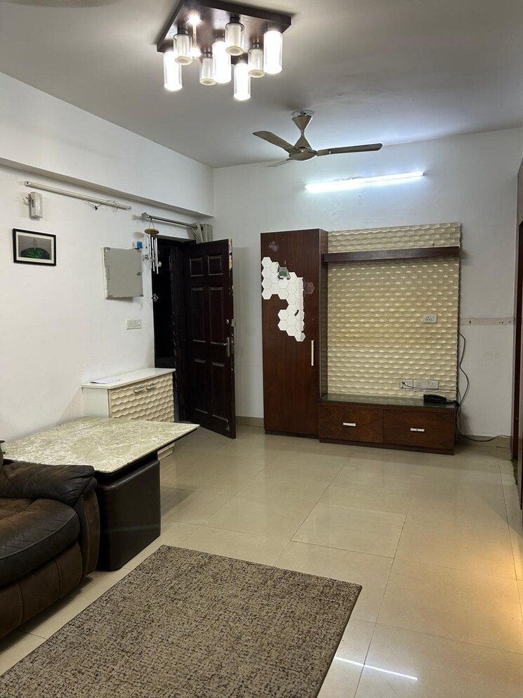 Living Room, mahagun-moderne 3 Bedroom 1550 Sq.Ft. Apartment In Sector 78 Noida 9875014