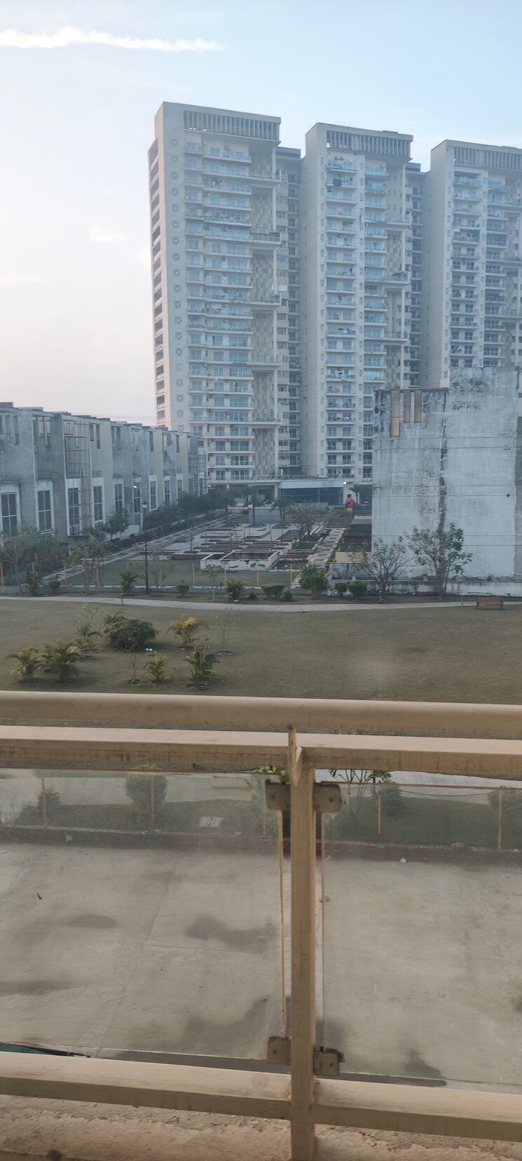 Exterior View, mahagun-meadows 3 Bedroom 1760 Sq.Ft. Apartment In Sector 150 Noida 9877011