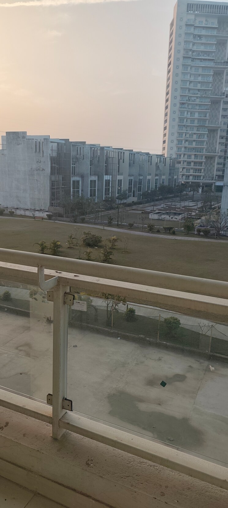 Balcony, mahagun-meadows 3 Bedroom 1760 Sq.Ft. Apartment In Sector 150 Noida 9877011