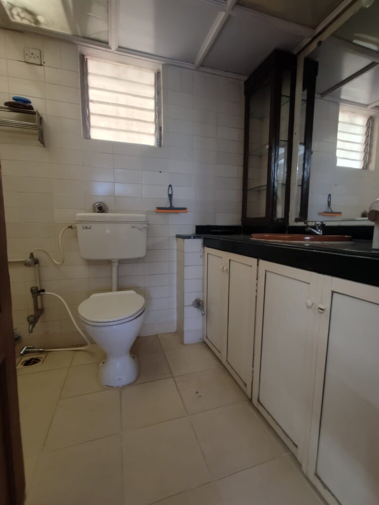 Bathroom, pawar nagar 2.5 Bedroom 850 Sq.Ft. Apartment In Pawar Nagar Thane 9877743