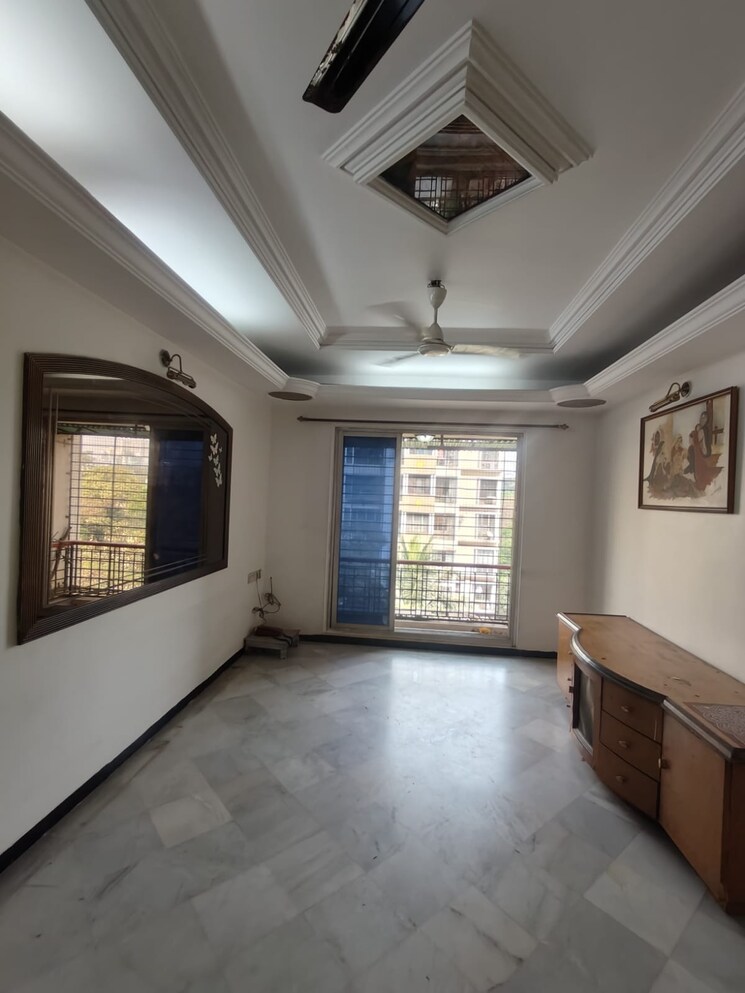 Living Room, pawar nagar 2.5 Bedroom 850 Sq.Ft. Apartment In Pawar Nagar Thane 9877768