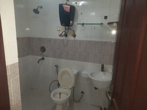 Bathroom in 2 BHK Builder Floor at Nilgiri Apartments, Sector 34 – for Rent