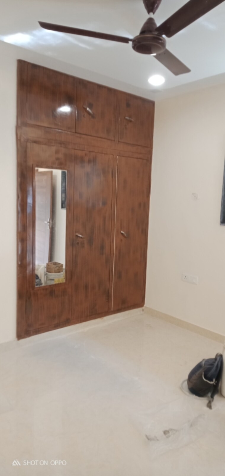 Room, vasant kunj 3 Bedroom 2000 Sq.Ft. Apartment In Vasant Kunj Delhi 9878935