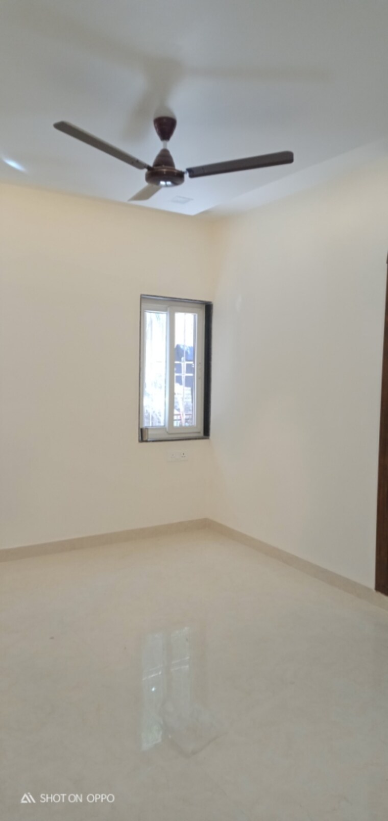 Room, vasant kunj 3 Bedroom 2000 Sq.Ft. Apartment In Vasant Kunj Delhi 9878935
