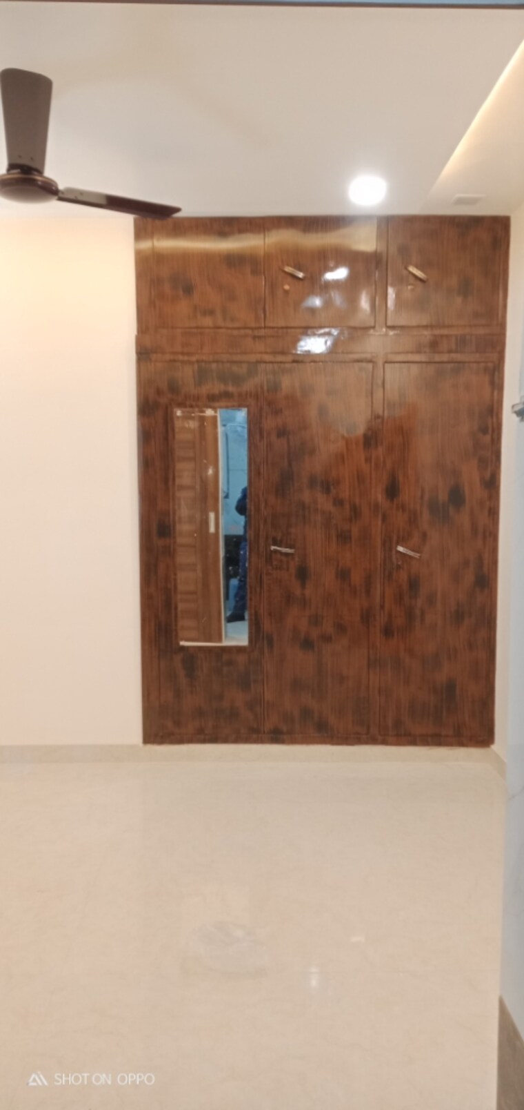 Room, vasant kunj 3 Bedroom 2000 Sq.Ft. Apartment In Vasant Kunj Delhi 9878935