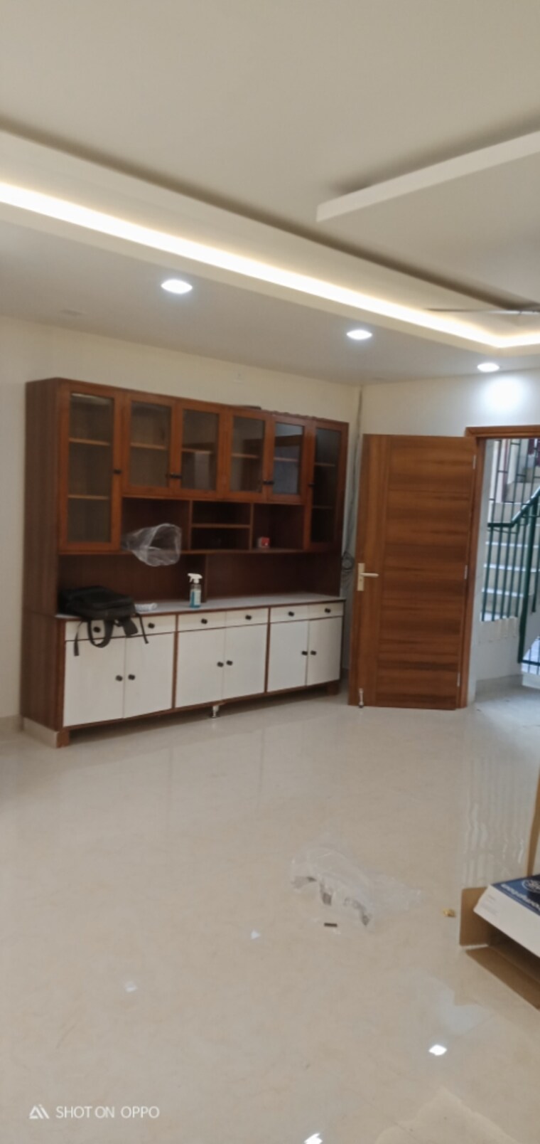 Room, vasant kunj 3 Bedroom 2000 Sq.Ft. Apartment In Vasant Kunj Delhi 9878935