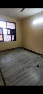 3 BHK + Pooja Room 200 Sq.Yd. Builder Floor in Sector 37