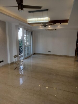Room in 4 BHK Builder Floor at Vipul Square, Sushant Lok I – for Sale