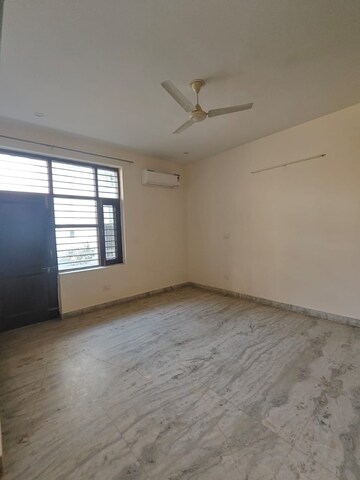 Room in 3 BHK Builder Floor at East Of Kailash – for Sale