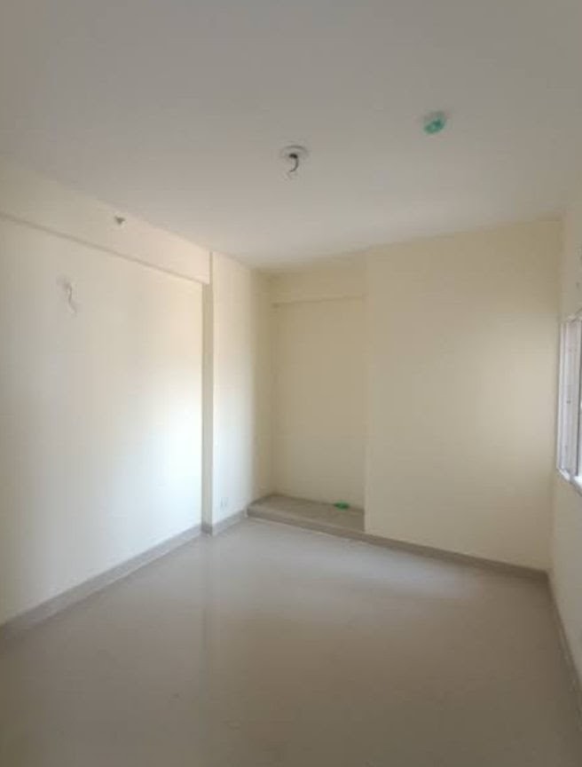 3 BHK + Extra Room Apartment For Sale in Smart World Orchard