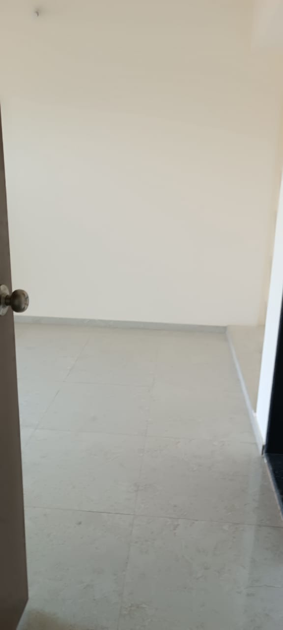 1 BHK 400 Sq.Ft. Apartment in Mahavir Kalpavruksha