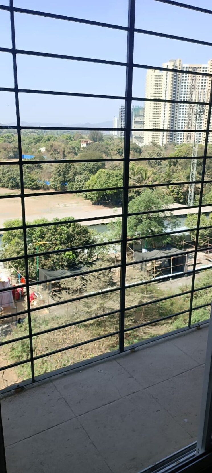 Balcony, mahavir-kalpavruksha 1 Bedroom 400 Sq.Ft. Apartment In Ghodbunder Road Thane 9880375