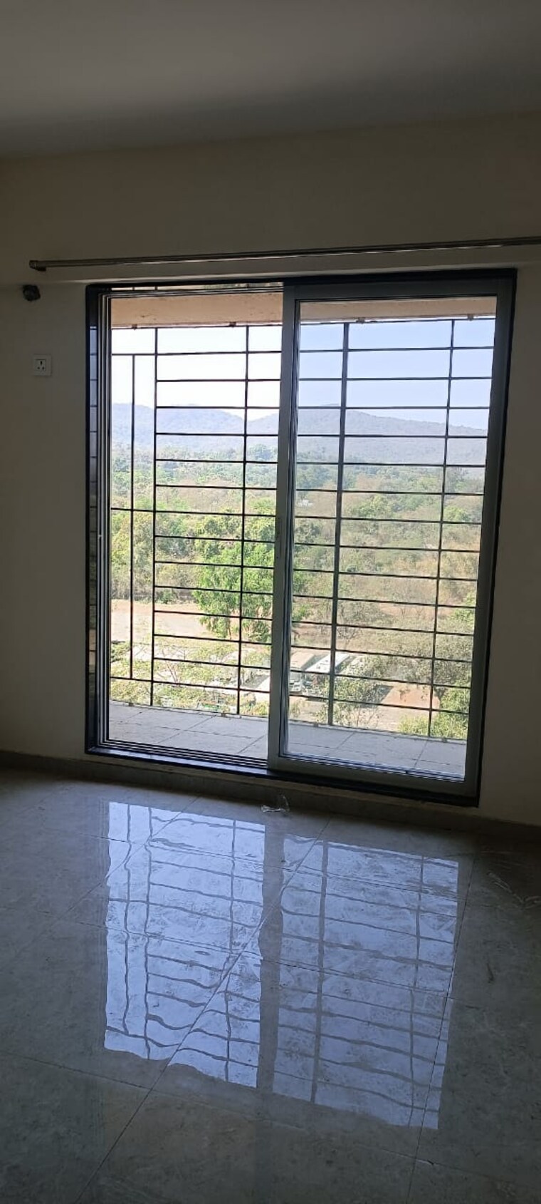 Room, mahavir-kalpavruksha 1 Bedroom 400 Sq.Ft. Apartment In Ghodbunder Road Thane 9880375