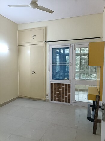 3 BHK Flat for Sale in Vasundhara Enclave, Delhi