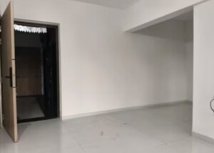 Room in 3 BHK Apartment at Smart World Orchard, Sector 61 – for Rent