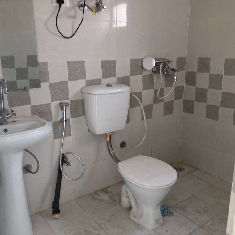 Other, gaur-yamuna-city-16th-park-view 2 Bedroom 1270 Sq.Ft. Apartment In Sector 19 Yamuna Expressway Greater Noida 9881920