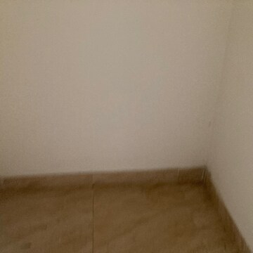 Room in 2 BHK Apartment at Gaur Yamuna City 16th Park View, Sector 19 Yamuna Expressway – for Rent