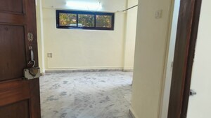 1 BHK Apartment For Rent in Vakola
