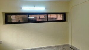 Room in 1 BHK Apartment at Vakola – for Rent