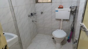 Bathroom in 1 BHK Apartment at Vakola – for Rent