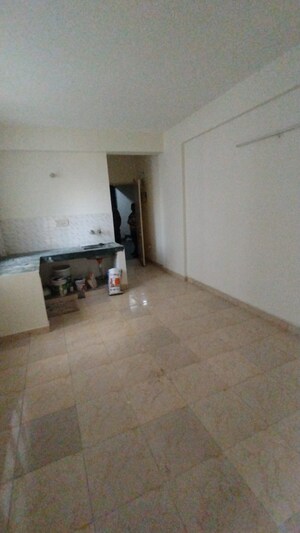 Room in 2 BHK Apartment at Adore Happy Homes, Sector 86 – for Rent