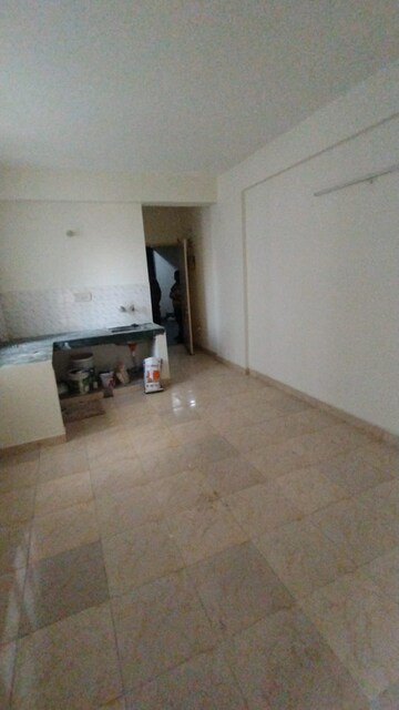 Room in 2 BHK Apartment at Adore Happy Homes, Sector 86 – for Rent