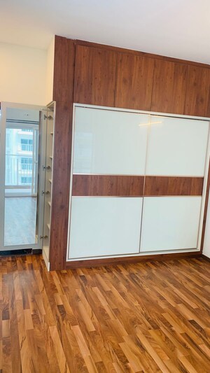 Room in 3 BHK Apartment at L&T Raintree Boulevard, Hebbal – for Rent