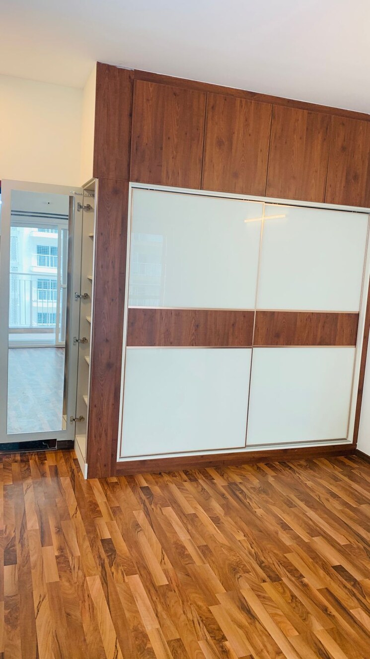 Room, l-t-raintree-boulevard 3 Bedroom 1925 Sq.Ft. Apartment In Hebbal Bangalore 9886146