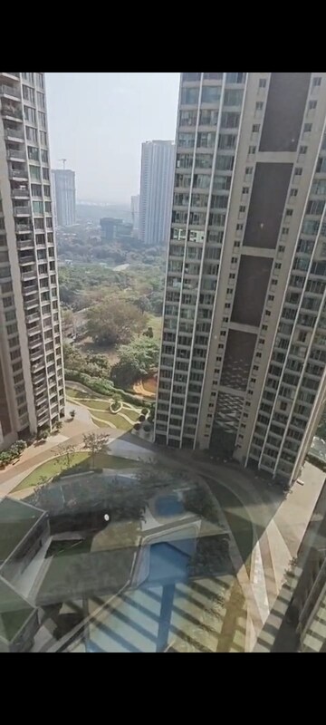 2 BHK Apartment For Rent in Kalpataru The Sunrise, Kolshet Road
