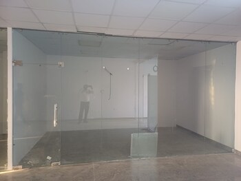 Showroom for Rent in Patliputra Road, Patna