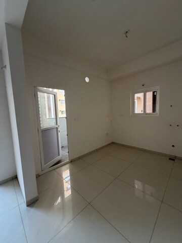 Room in 2 BHK Apartment at Rajapushpa Imperia, Tellapur – for Sale