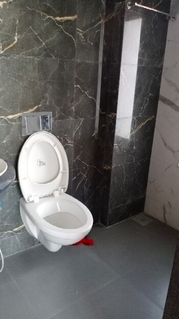 2 BHK Flat for Rent in Santacruz East, Mumbai