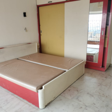 Room in 3 BHK Apartment at Sky Anchorage, Versova – for Rent