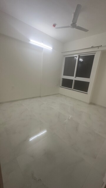 Room in 2 BHK Apartment at VTP HiLife, Wakad – for Rent