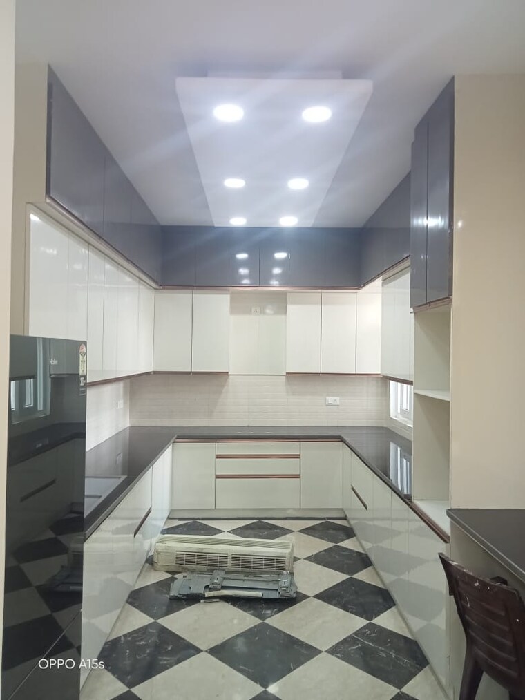 Kitchen, vasant vihar 3 Bedroom 300 Sq.Yd. Apartment In Vasant Vihar Delhi 9890105