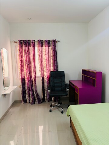 Room in 3 BHK Apartment at Nitesh Central Park, Bellary Road – for Rent