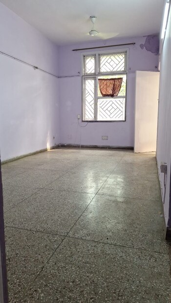 2 BHK Flat for Sale in Patparganj, Delhi
