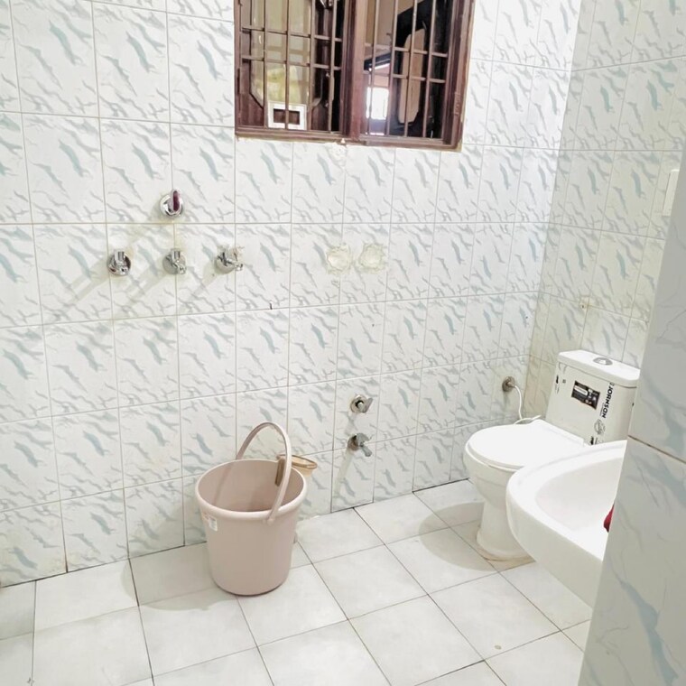 Bathroom, artique-uptown-skylla 3 Bedroom 1665 Sq.Ft. Apartment In International Airport Road Zirakpur 9891997