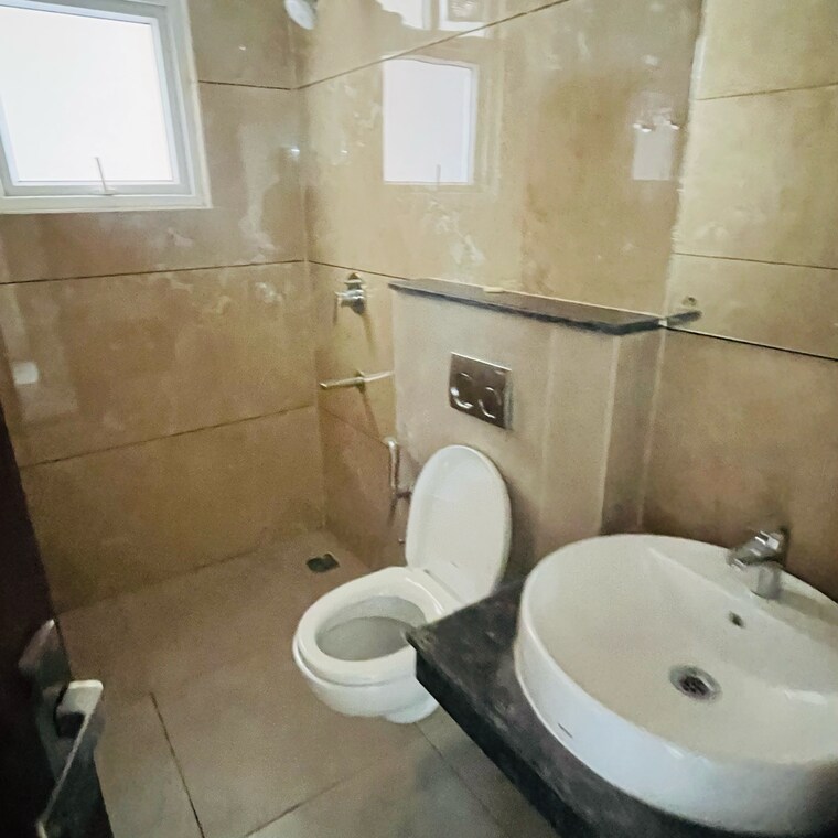 Bathroom, artique-uptown-skylla 3 Bedroom 1665 Sq.Ft. Apartment In International Airport Road Zirakpur 9891997