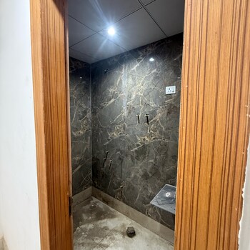 3 BHK Builder Floor for Sale in Sector 49, Noida