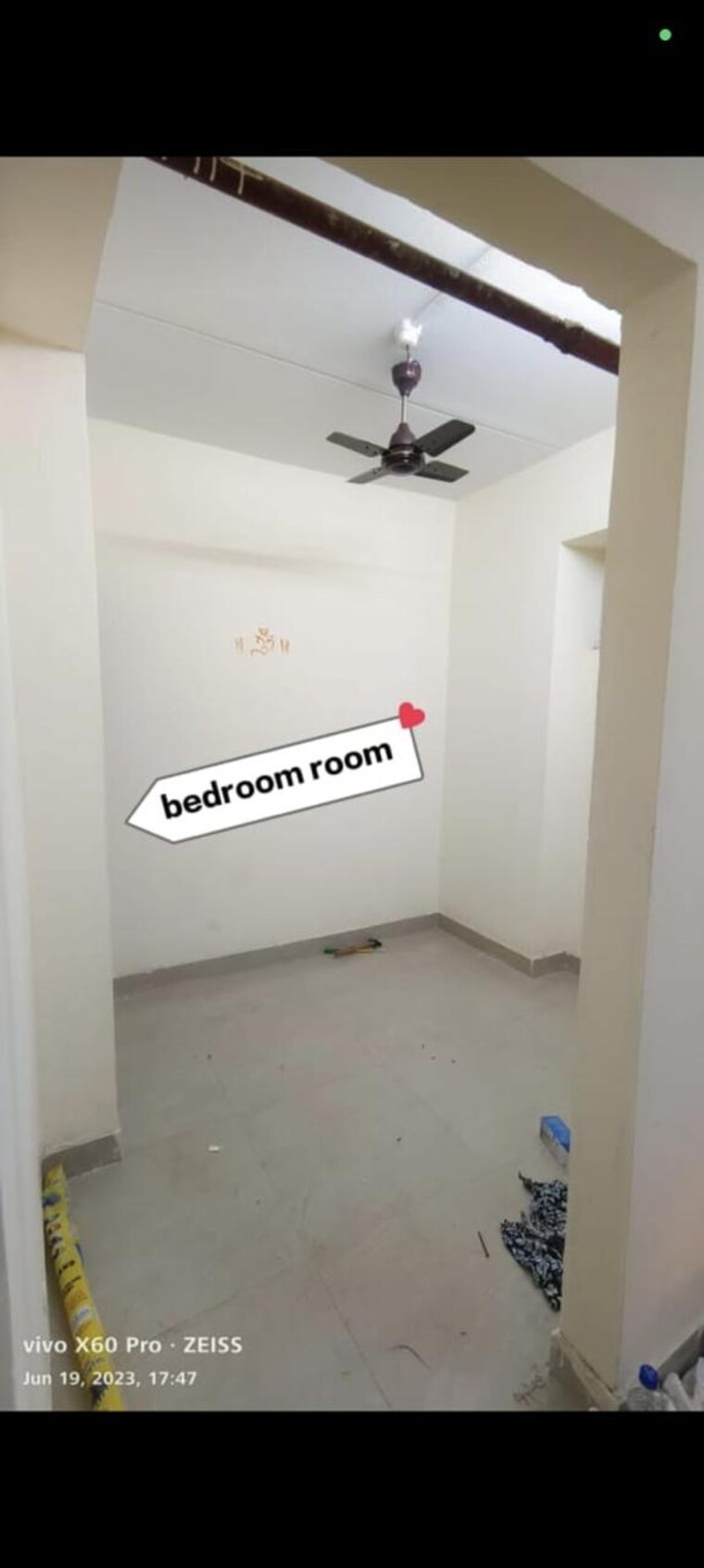 Room, dadar east 1 Bedroom 250 Sq.Ft. Apartment In Dadar East Mumbai 9893097