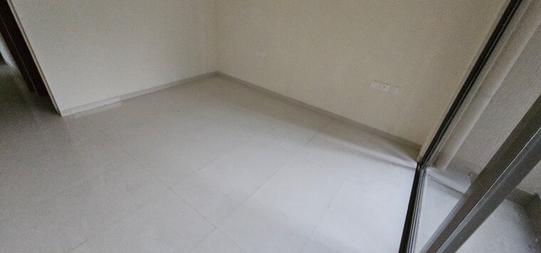 Room, prestige-siesta 3 Bedroom 1005 Sq.Ft. Apartment In Mulund West Mumbai 9893241