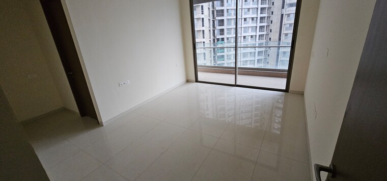 Room, prestige-siesta 3 Bedroom 1005 Sq.Ft. Apartment In Mulund West Mumbai 9893241