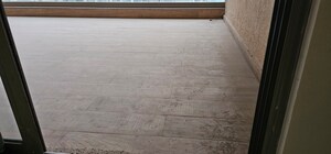 Room in 3 BHK Apartment at Prestige Siesta, Mulund West – for Rent