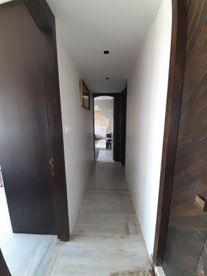 Room in 2 BHK Apartment at Daulat Shirin CHS, Colaba – for Sale
